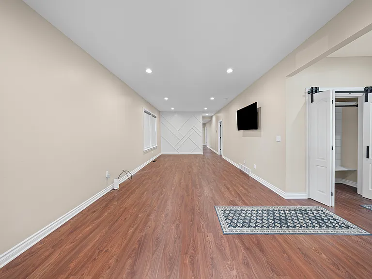 647 E Kirby St #2 — Photo 10