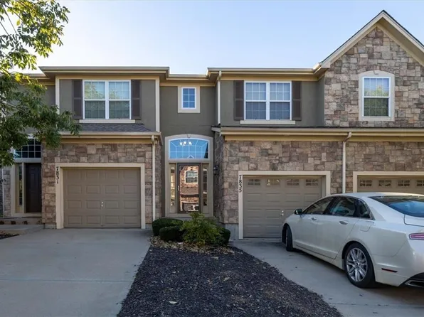 7835 W 158th Ct, Overland Park, KS 66223