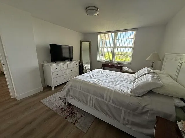 250 Jacaranda Dr #804 — Photo 14
