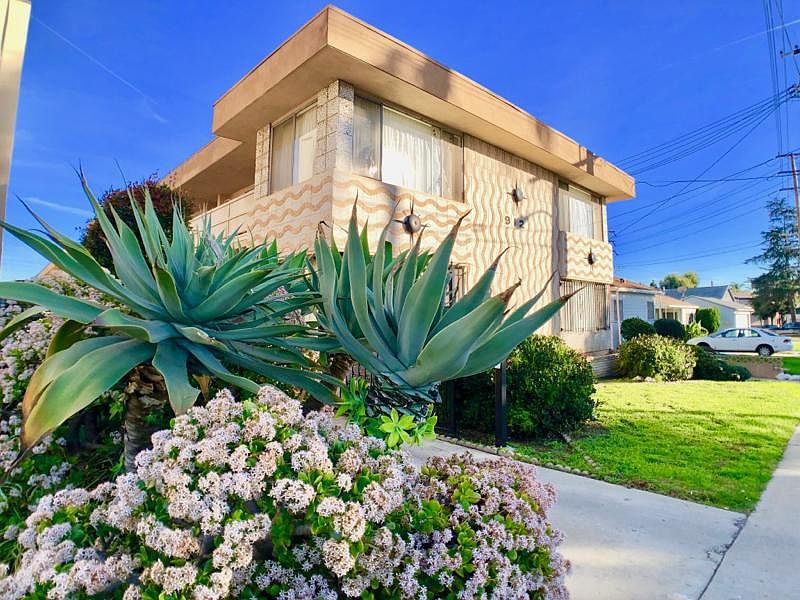 1st image of 912 W Beach Ave APT 8