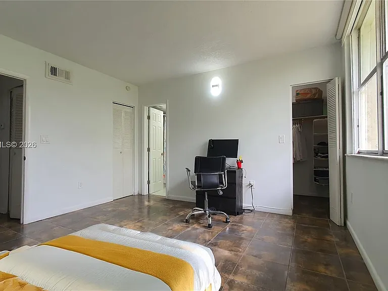 1655 NE 115th St #28B — Photo 11