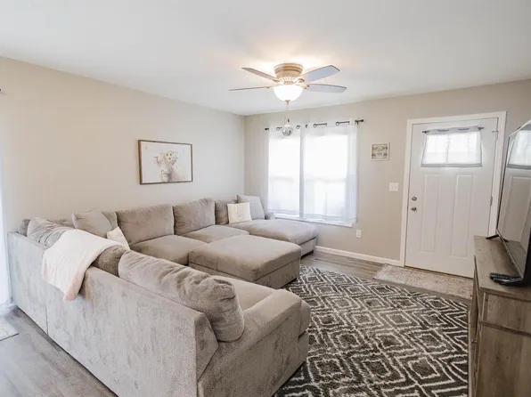 1400 Bea Ann Drive, Dodgeville, WI 53533