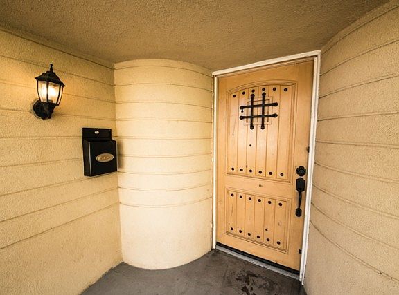 2nd image of 3520 W Clark Ave