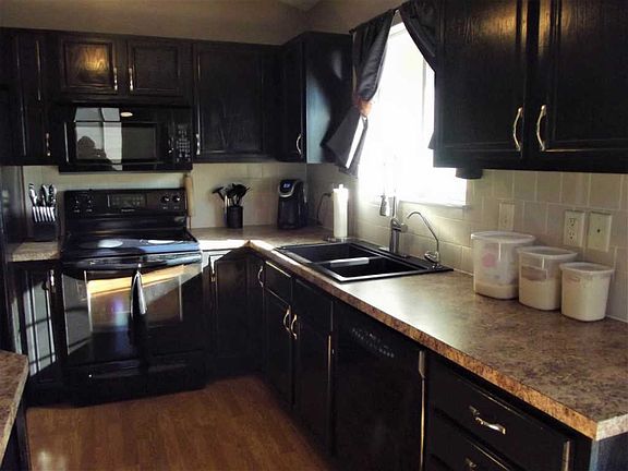 5th image of 405 E Parkwood Dr