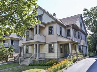 296 Laburnam Cres, Rochester, NY 14620