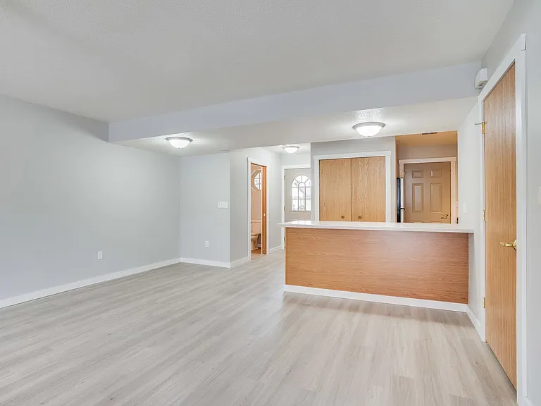 805 Angel Ct — Photo 34