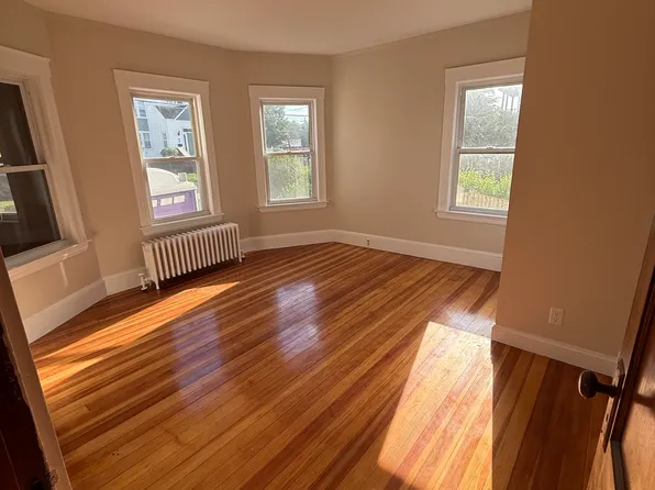 26 Saint Joseph Ave #1, Norwood, MA 02062