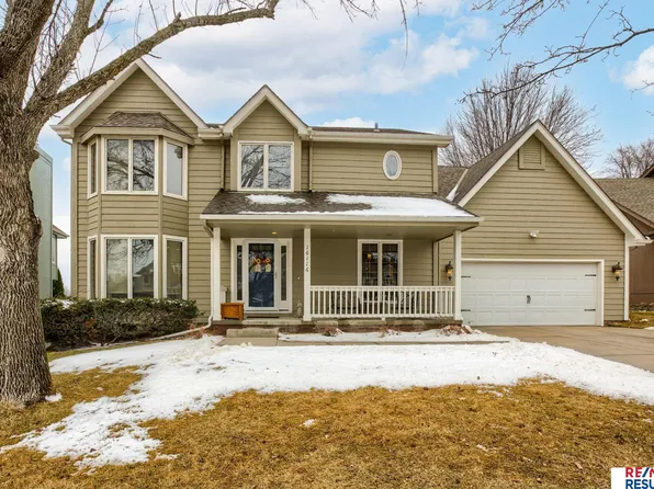 16116 Davenport St, Omaha, NE 68118