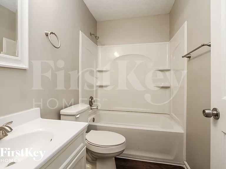 88 Bradford Ct — Photo 14