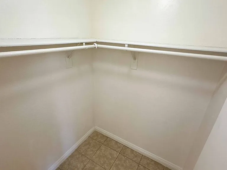 RW West Fifteenth — Photo 16