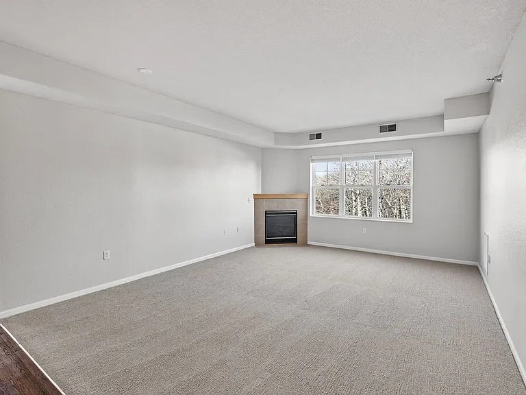 Lake Susan Apartments — Photo 26