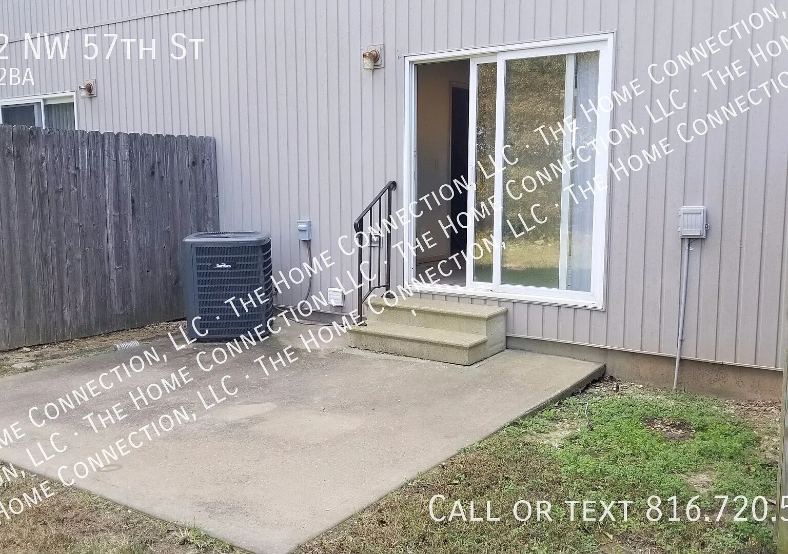2 bedroom townhome with garage- Park Hill Schools! — Photo 2