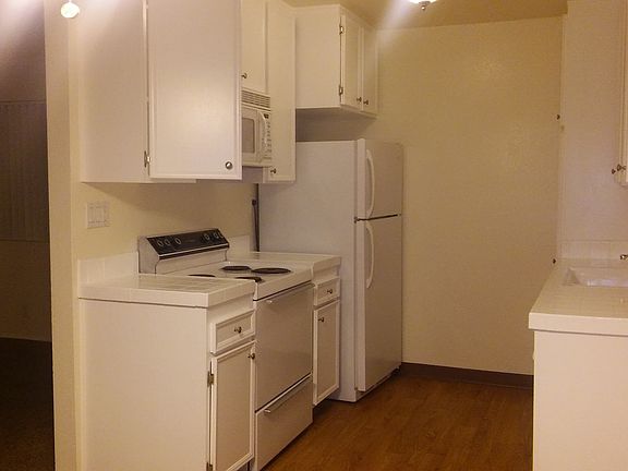 3rd image of 6725 Amherst St APT 18