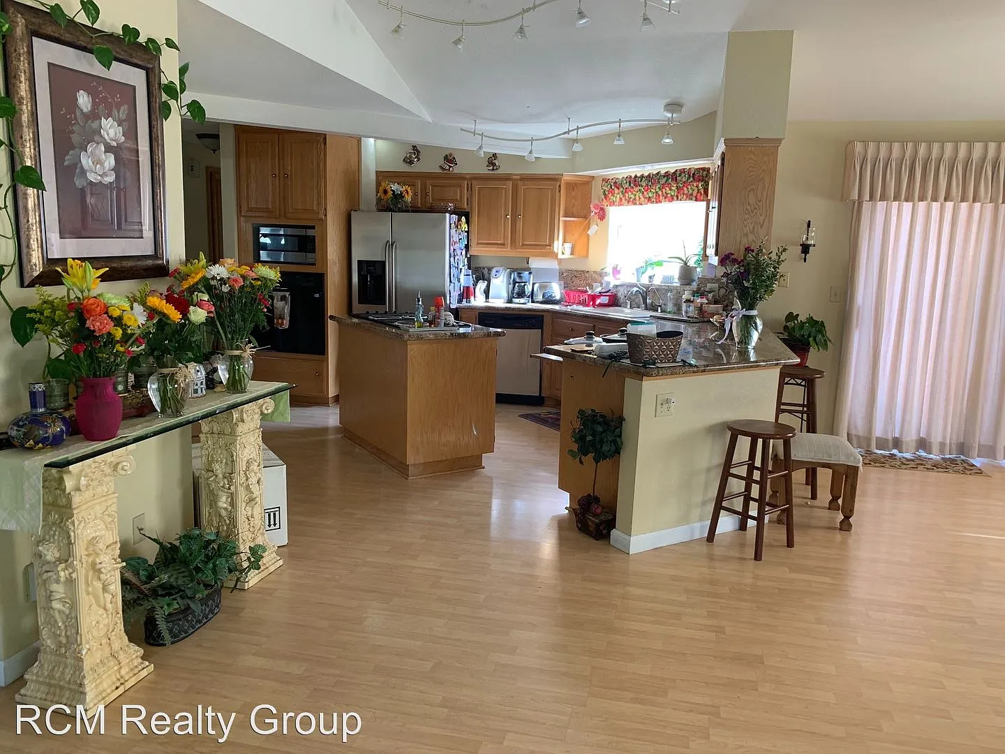 1198 Genoa Ln photo 1