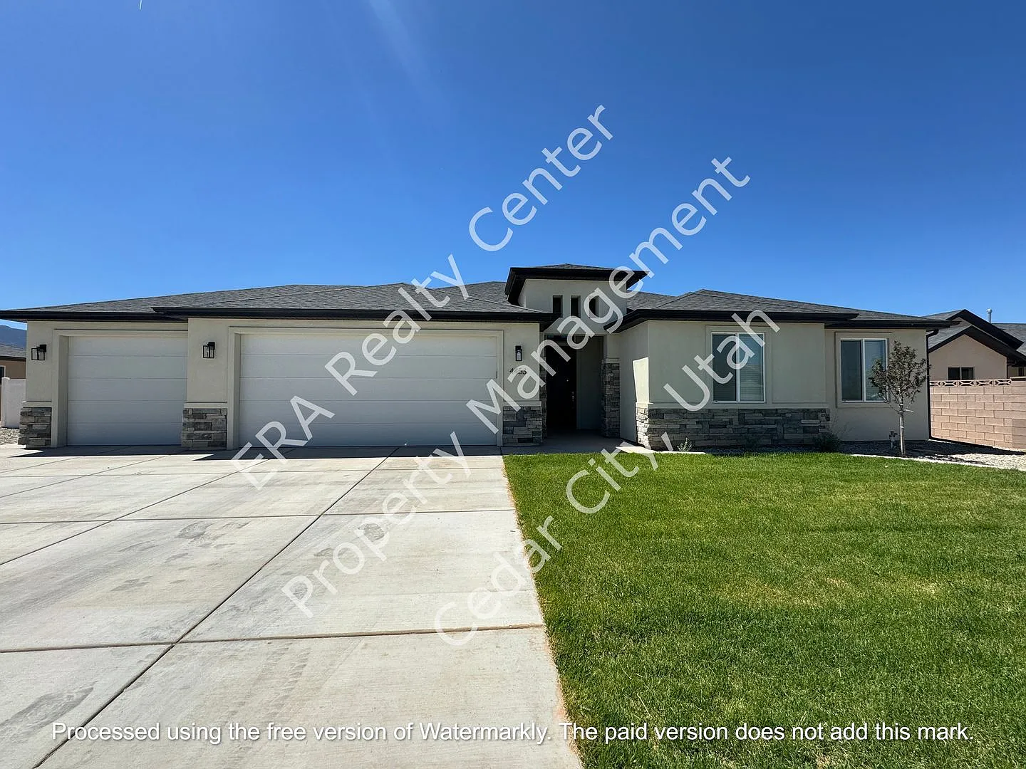 Move-In Discount Newer Construction - 3 bed 2 bath — Photo 1