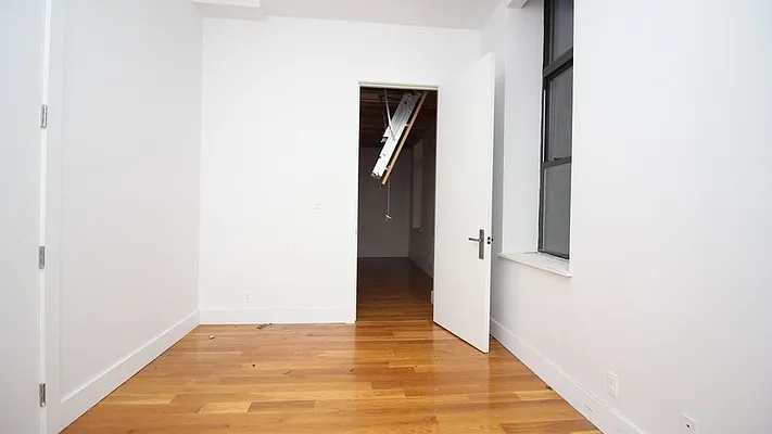 Rented by Nooklyn NYC LLC | media 32