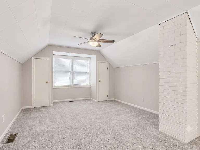 2125 Dallas Ave — Photo 11