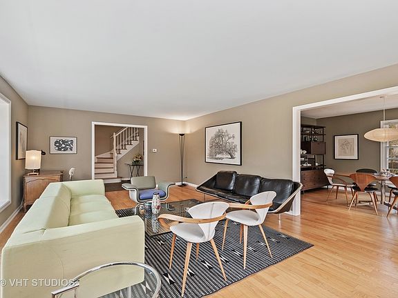 4th image of 206 Landis Ln