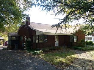 2626 Arnold Dr, Charlotte, NC 28205