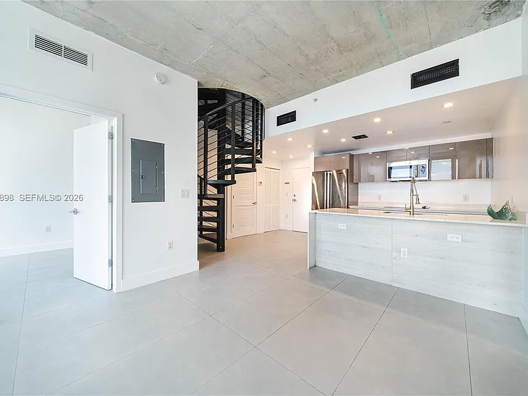 13800 Highland Dr #Penthouse 4 — Photo 8