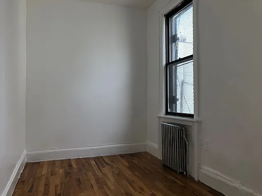 Rented by Premier Metro Realty Corp | media 7