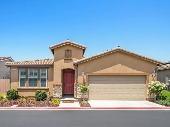 2038 E Axelson Dr, Fresno, CA 93730