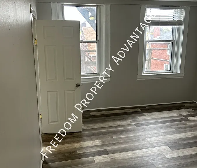 905 Cherokee St — Photo 17