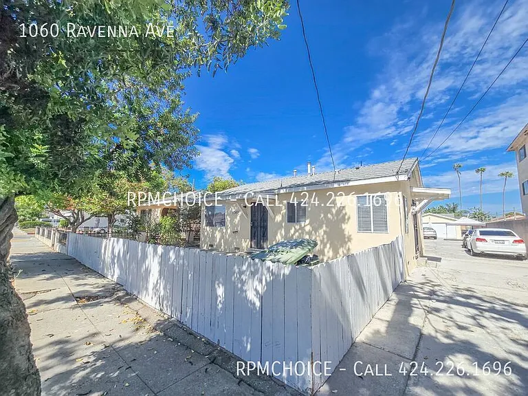 1060 Ravenna Ave — Photo 16