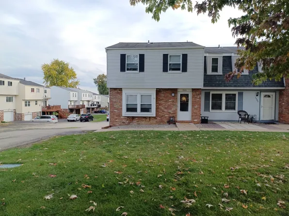 1901 Kirkby Dr, South Park, PA 15129