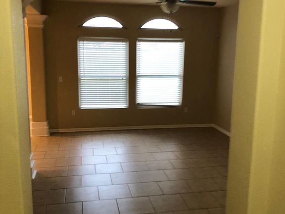 2nd image of 2509 Las Brisas St