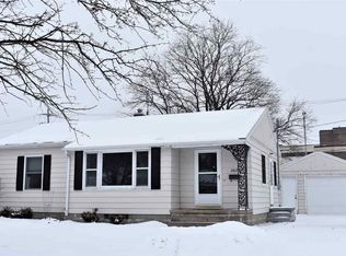 1017 W 7th St, Cedar Falls, IA 50613