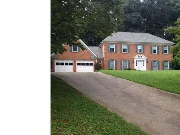 5497 Georgetown Trce SW, Lilburn, GA 30047