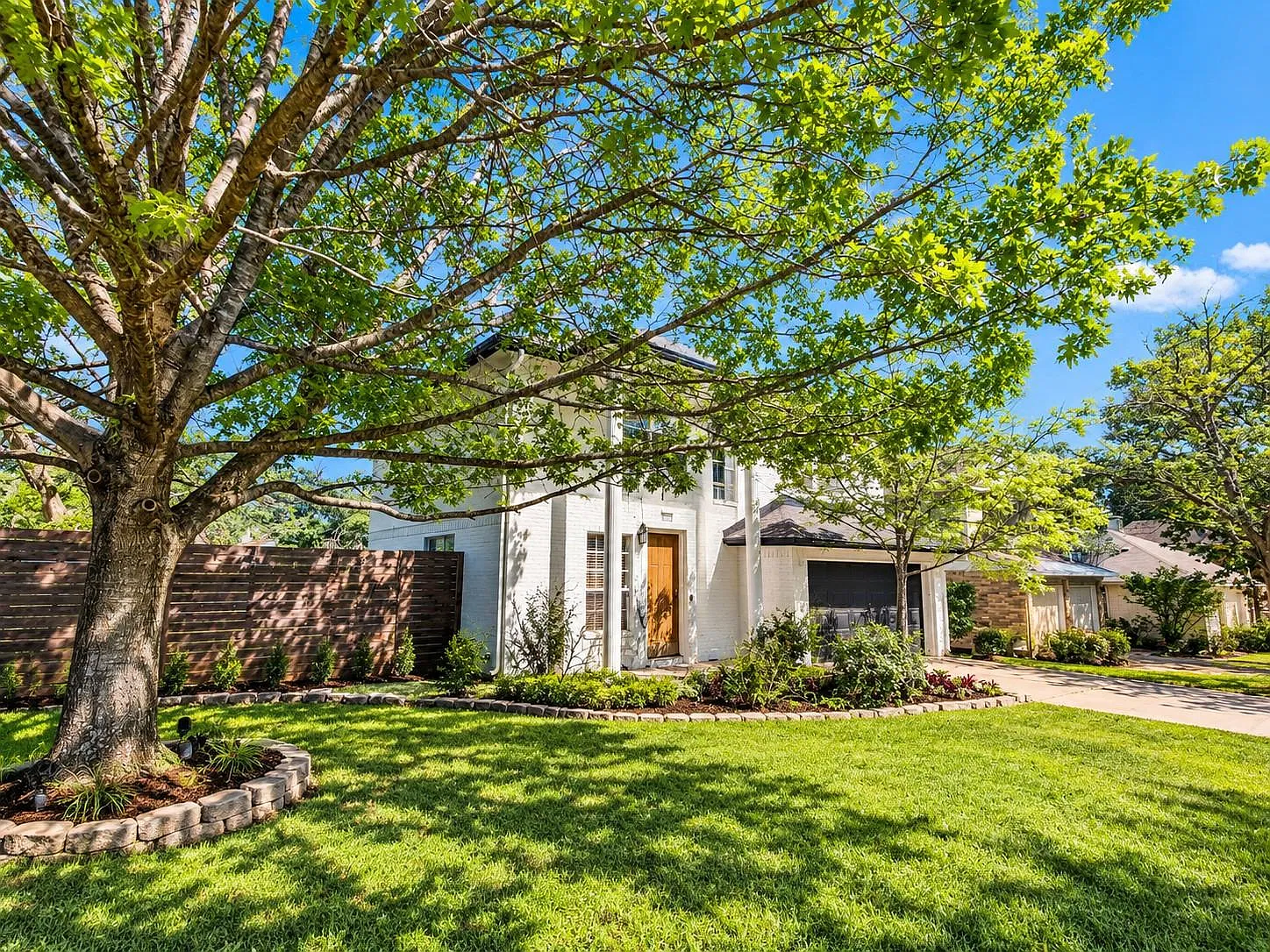 3 bed, 2.5 bath, 1851 sqft, $2,600 — Photo 3