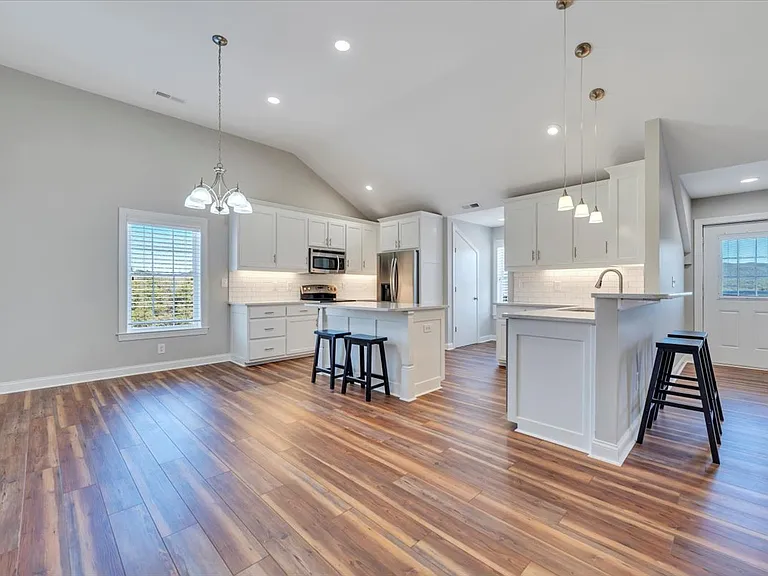1180 Longfield Rd — Photo 11
