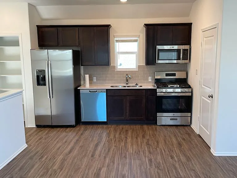 1509 Weatherford Ln — Photo 19