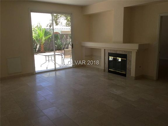 4th image of 1010 Country Skies Ave