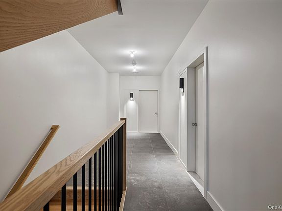 4th image of 3 E Funston Avenue #221