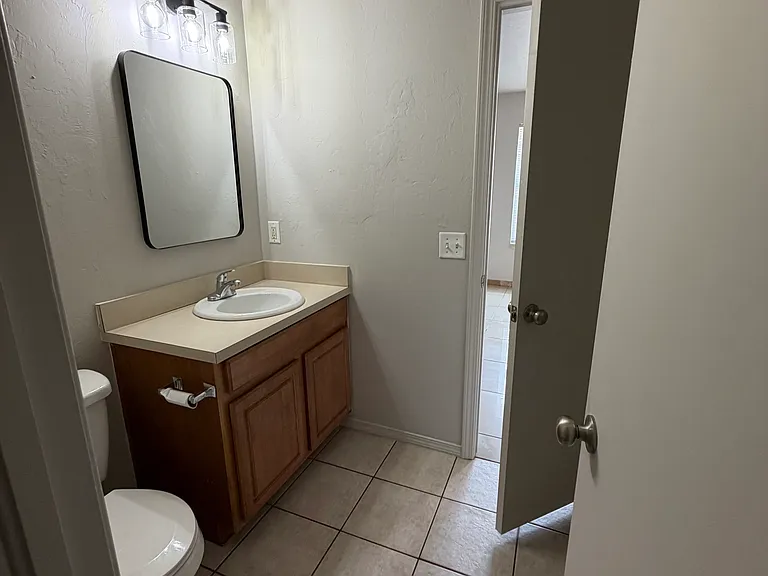 2704 Fennel Rd — Photo 20