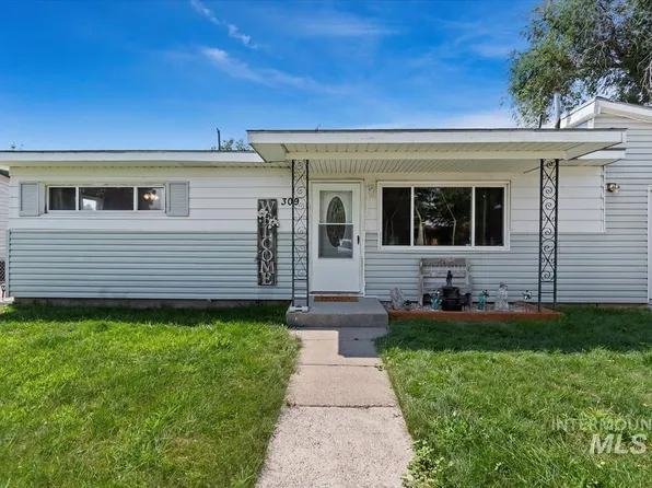 309 Baker Dr, Mountain Home, ID 83647
