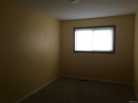 5th image of 35737 Marina Dr
