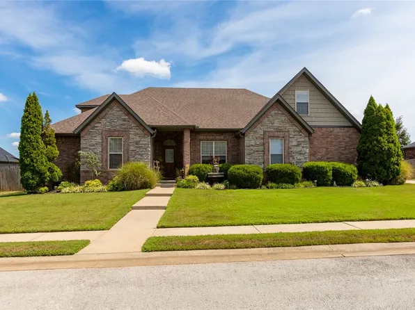 340 Baker St, Pea Ridge, AR 72751