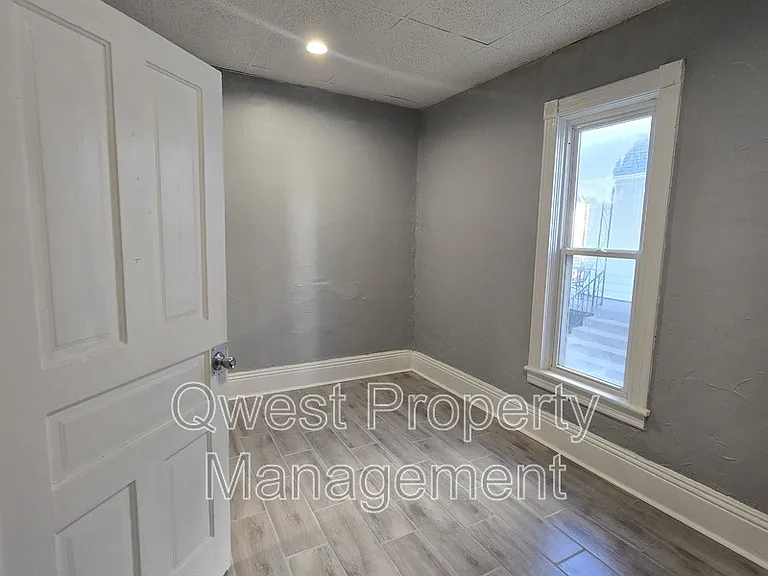 747 1st St NW #1 — Photo 10