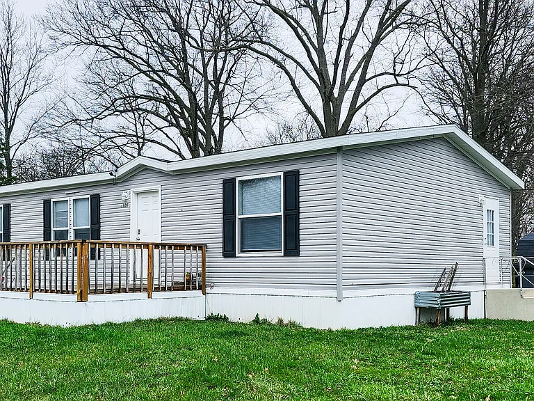 3500 W Brookfield Dr #21 — Photo 4
