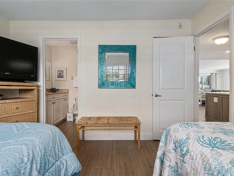 5963 Midnight Pass Rd #332 — Photo 22