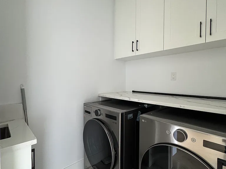 521 23rd Ave NE #521A — Photo 21