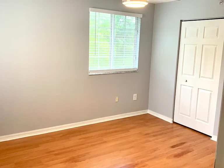 900 Crestwood Ct S #907 — Photo 10
