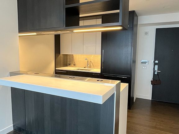 4th image of 252 South St #47N