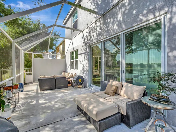 110 Hamilton Terrace, Royal Palm Beach, FL 33414