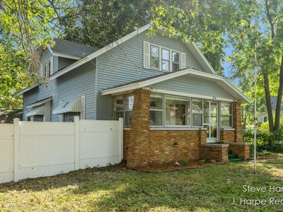 814 Harding St NW, Grand Rapids, MI, 49544