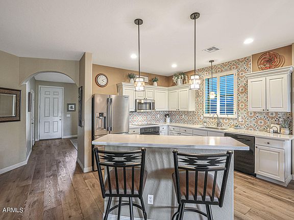 4th image of 1635 E CIELO GRANDE Avenue